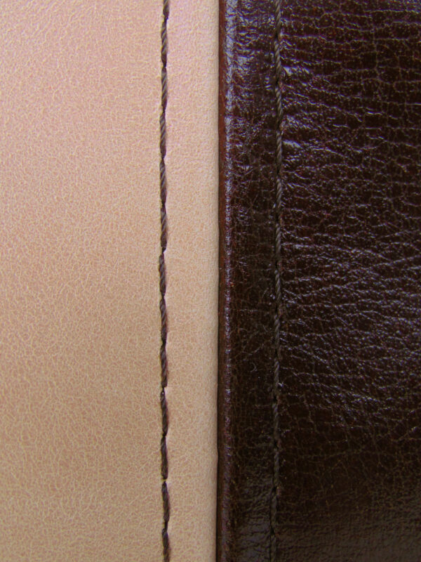 Close up picture of the center seam in the bag, so you can see the structure of the leather. This leather is steady and smooth.